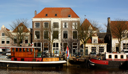 Footer image: 
